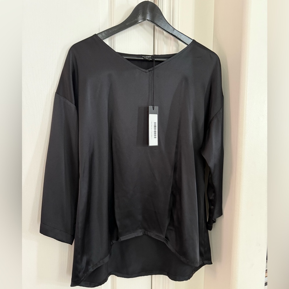 NWT Kal Rieman size large silk v neck tunic blouse with pleat hem